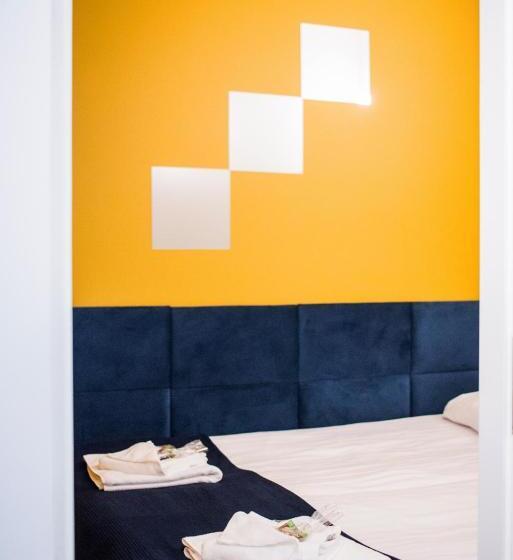 هتل کپسول Kapsuå‚y Bello Aparthostel