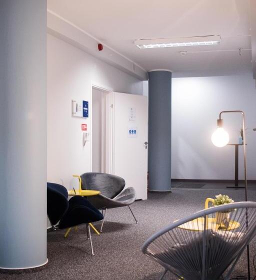 هتل کپسول Kapsuå‚y Bello Aparthostel