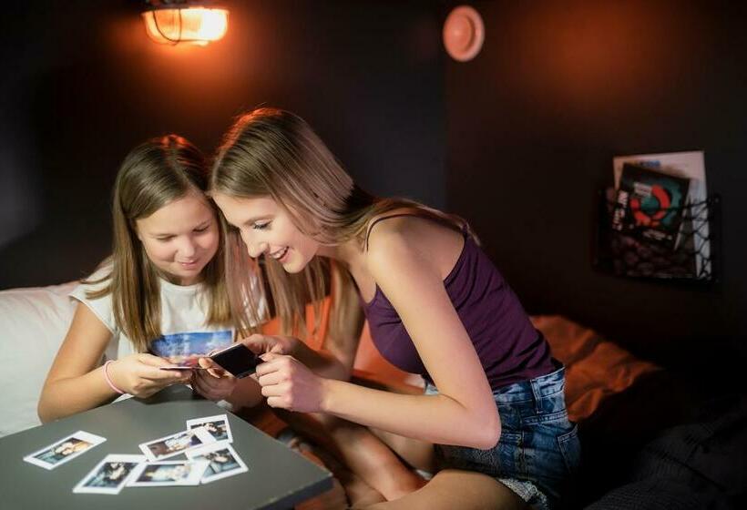 هتل کپسول Lublin Capsules   Lubelskie Kapsuły