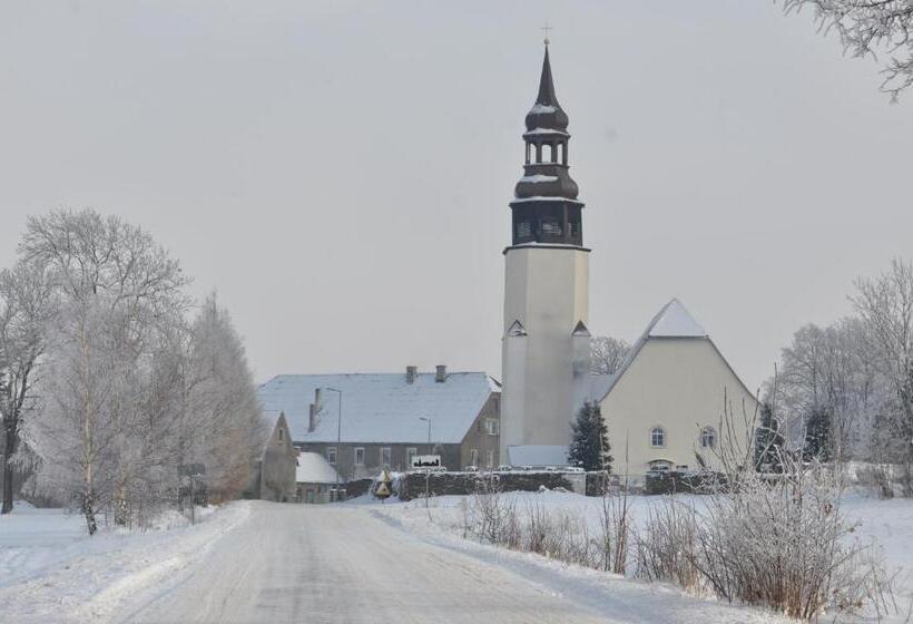 Отель Czarnotka