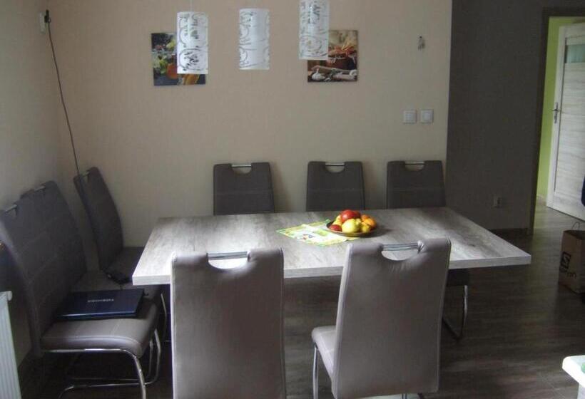 בית מלון כפרי Dom Nad Bobrem Agatowe Kamyki