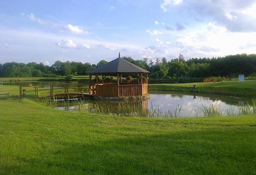 בית מלון כפרי Dom Nad Rozlewiskiem