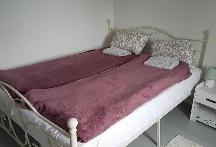 호텔 Dom O Niebieskich Okiennicach