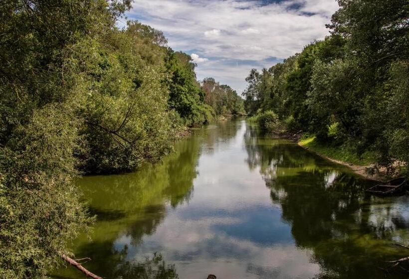 ホテル Dom Przy Rezerwacie