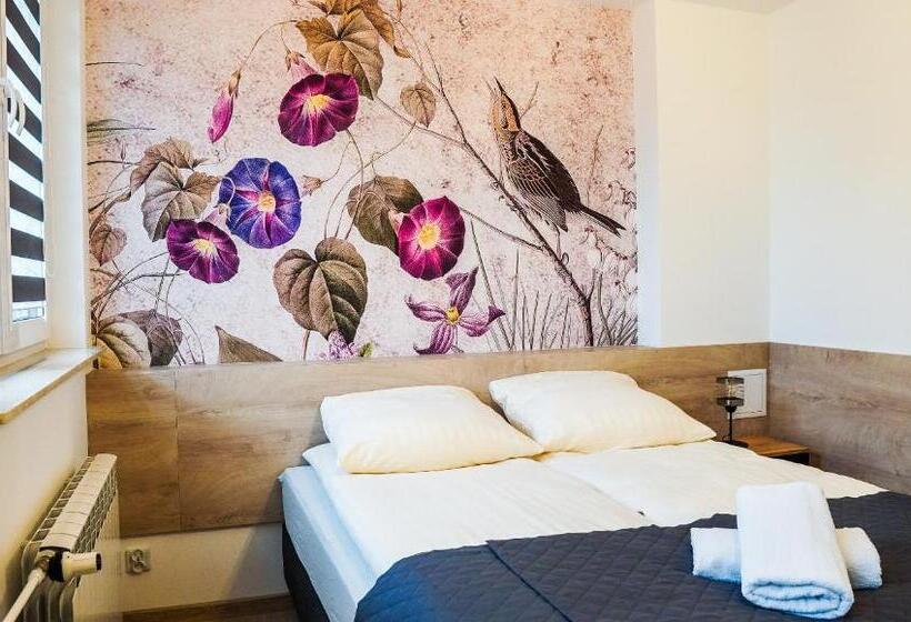 בית מלון כפרי Dom Turysty Salus