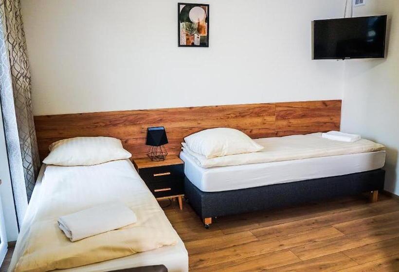 בית מלון כפרי Dom Turysty Salus