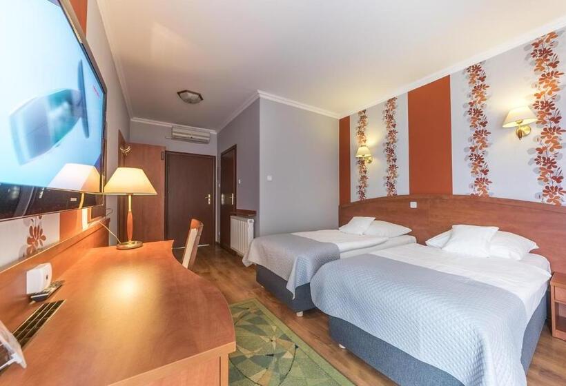 בית מלון כפרי Doris