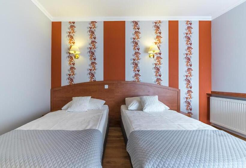 בית מלון כפרי Doris