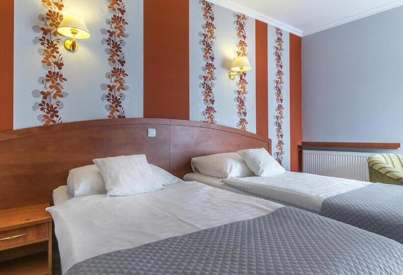 בית מלון כפרי Doris