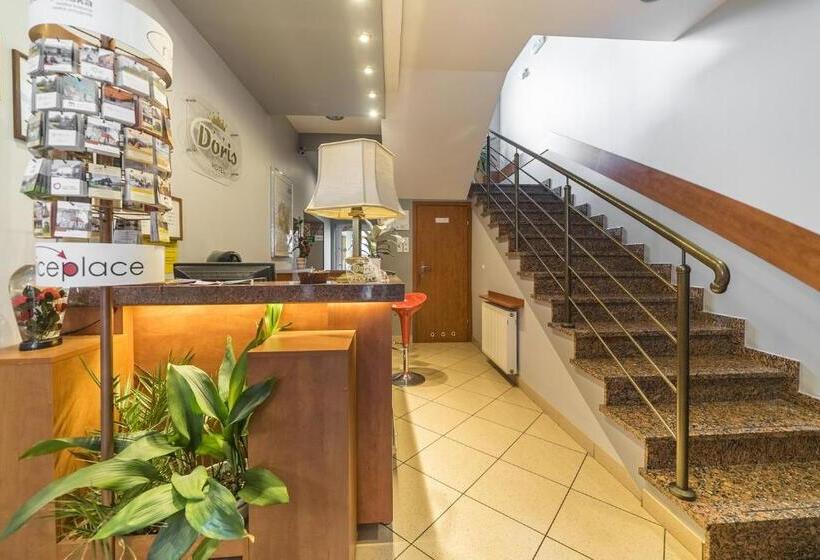 בית מלון כפרי Doris