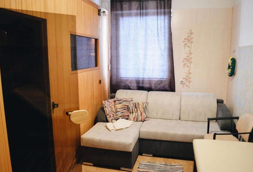 هتل Eko Zagroda Bocianie Gniazdo