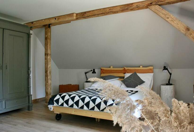 בית מלון כפרי Folwark Mazurskie Legendy   Azyl Dla Dorosłych