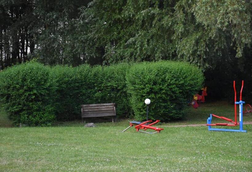 호텔 Gosciniec Pod Debem