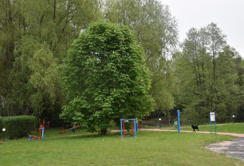 호텔 Gosciniec Pod Debem