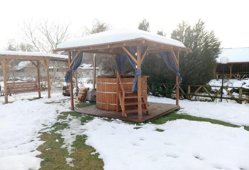 فندق Gospodarstwo Agroturystyczne Pod Lasem Maria Płazio