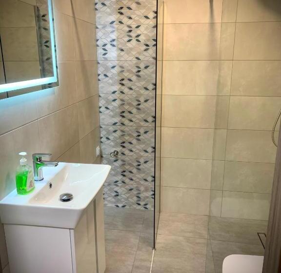 בית מלון כפרי Hostel Sportowa