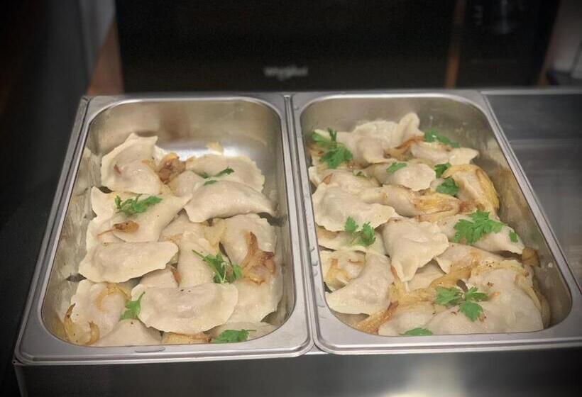 בית מלון כפרי Hostel Sportowa