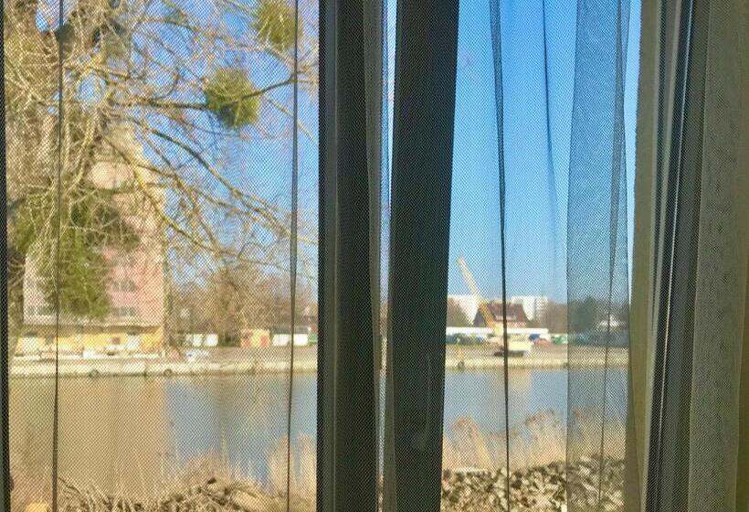 فندق Noclegi Jachtklub Elbląg