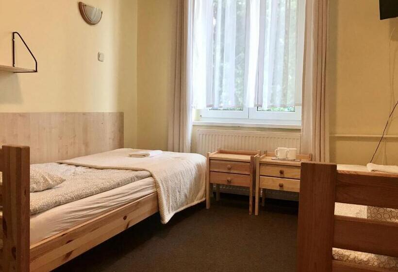 فندق Noclegi Jachtklub Elbląg