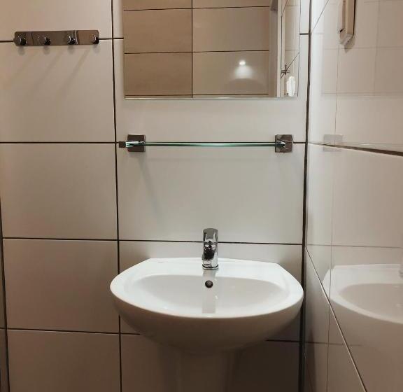 فندق Noclegi Jachtklub Elbląg