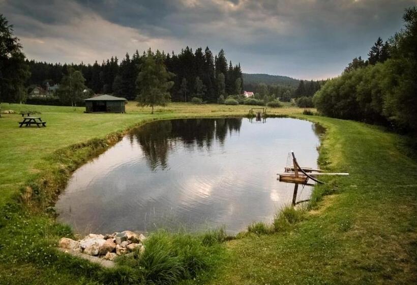 فندق Osmelakowa Dolina