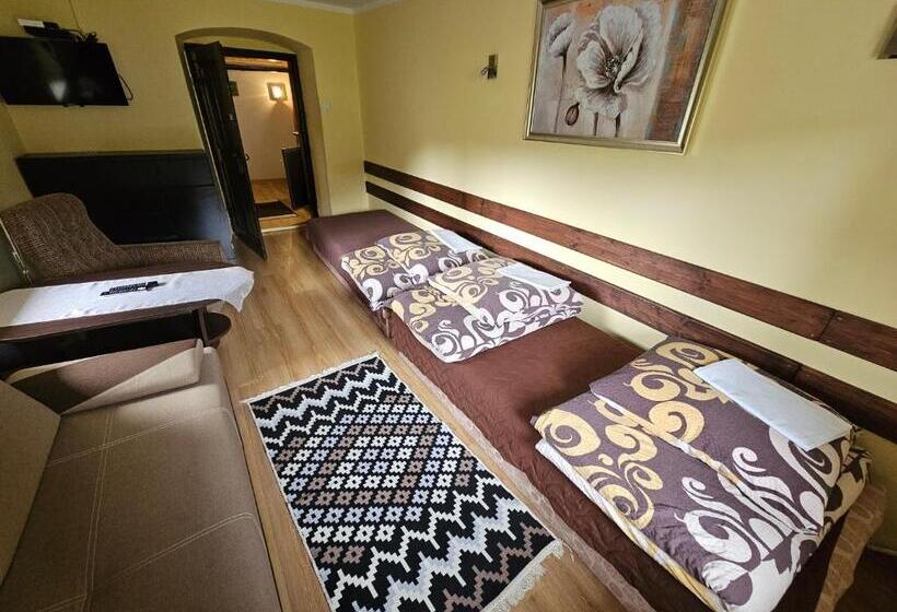 فندق Osmelakowa Dolina