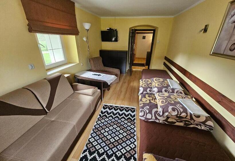 فندق Osmelakowa Dolina