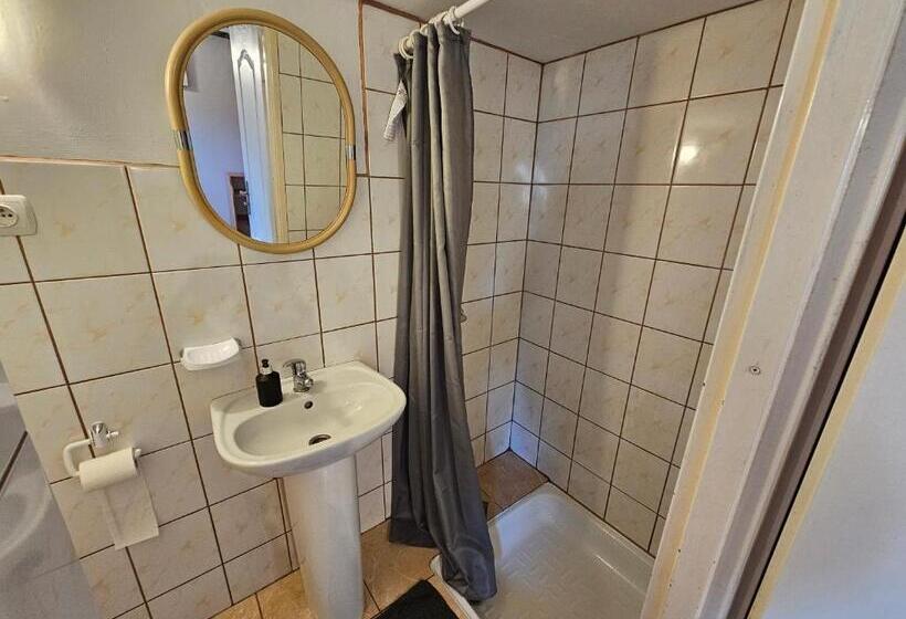 فندق Osmelakowa Dolina