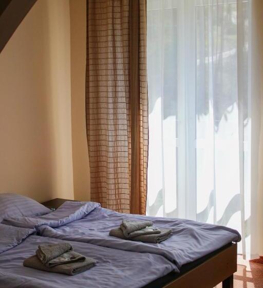 酒店 Pensjonat 4 Pory Roku