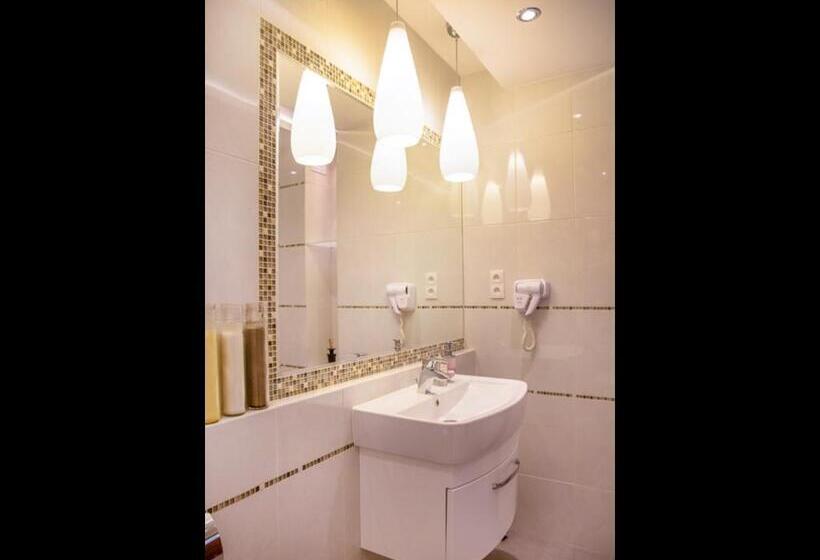 בית מלון כפרי Piano Cafe B&b