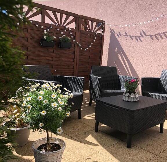 Отель Pokoje Agroturystyczne U Hani