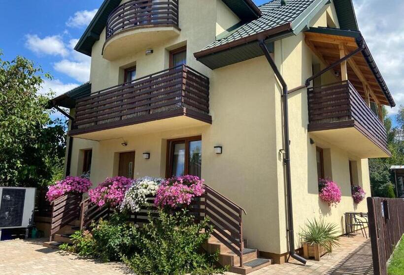 ホテル Pokoje Gościnne Lena