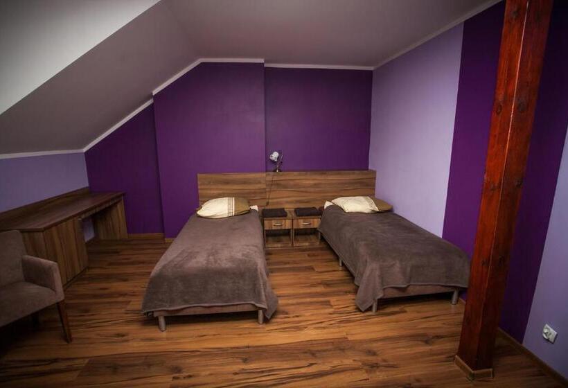 בית מלון כפרי Quatro Osrodek Jezdziecki   Gospodarstwo Agroturystyczne