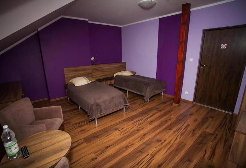 בית מלון כפרי Quatro Osrodek Jezdziecki   Gospodarstwo Agroturystyczne