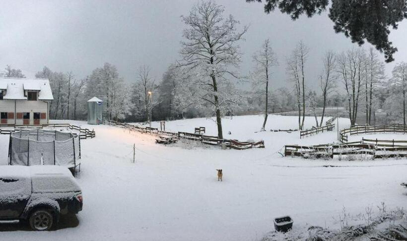 בית מלון כפרי Quatro Osrodek Jezdziecki   Gospodarstwo Agroturystyczne