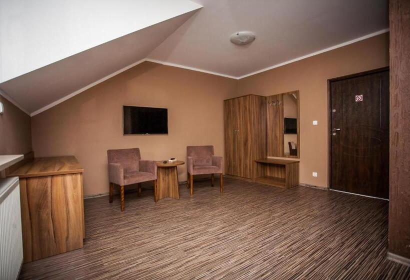 בית מלון כפרי Quatro Osrodek Jezdziecki   Gospodarstwo Agroturystyczne