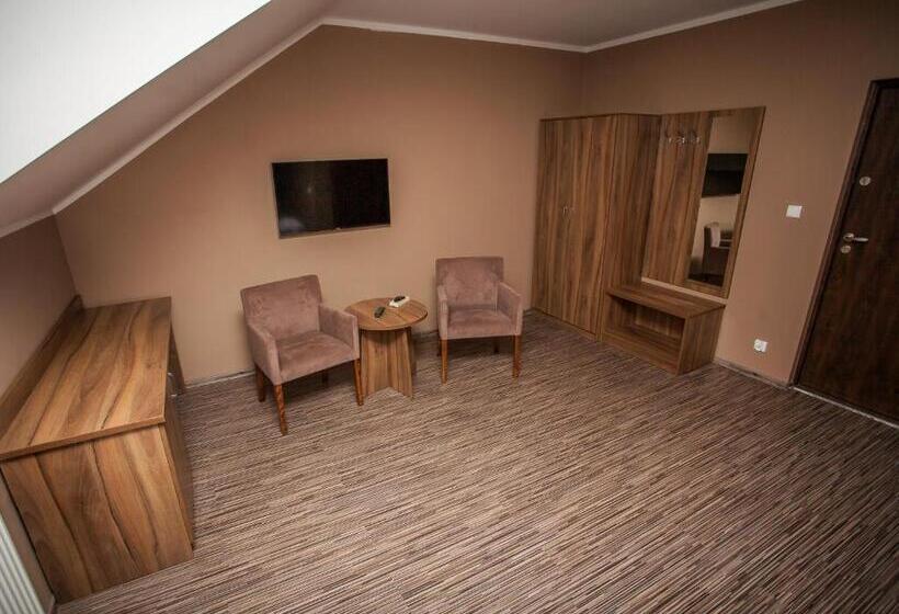 בית מלון כפרי Quatro Osrodek Jezdziecki   Gospodarstwo Agroturystyczne