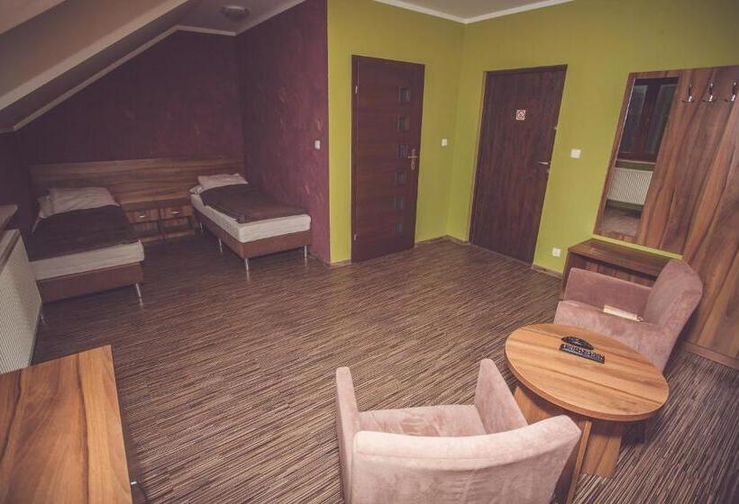 בית מלון כפרי Quatro Osrodek Jezdziecki   Gospodarstwo Agroturystyczne