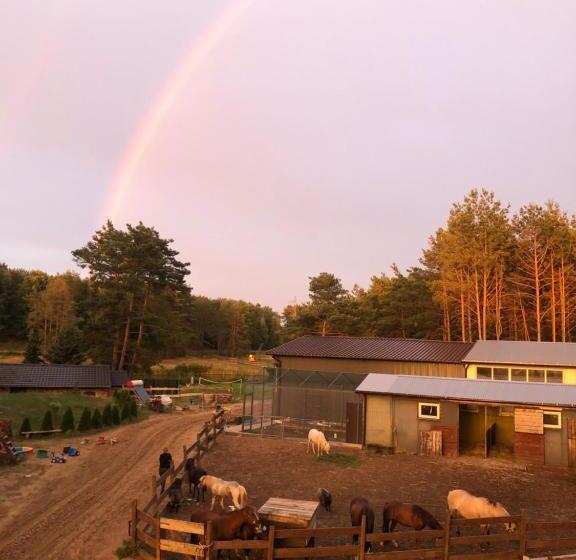 בית מלון כפרי Quatro Osrodek Jezdziecki   Gospodarstwo Agroturystyczne