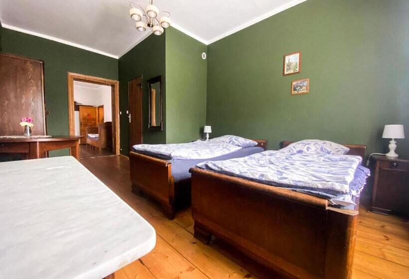 בית מלון כפרי Stajnia Na Warszawskiej