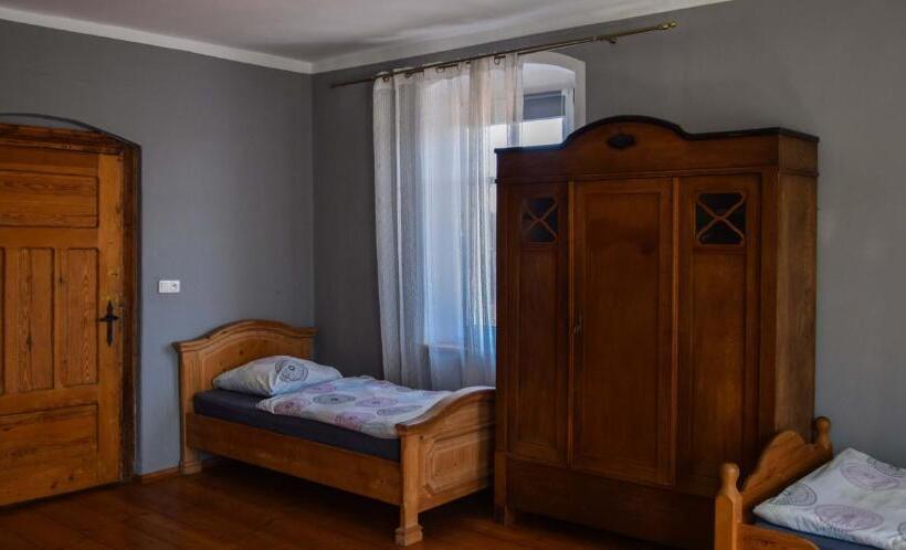 בית מלון כפרי Stajnia Na Warszawskiej