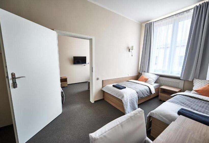 酒店 Stara Cynkownia