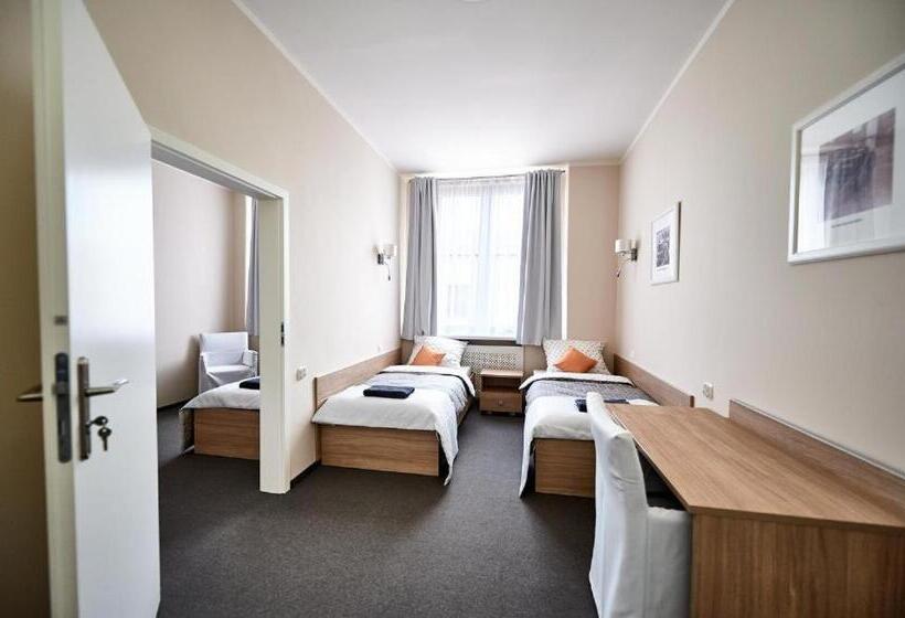 酒店 Stara Cynkownia