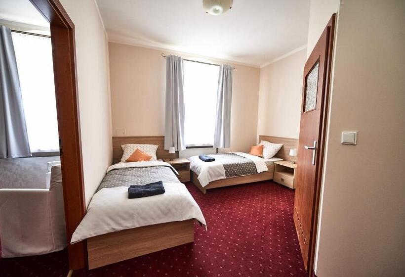 酒店 Stara Cynkownia