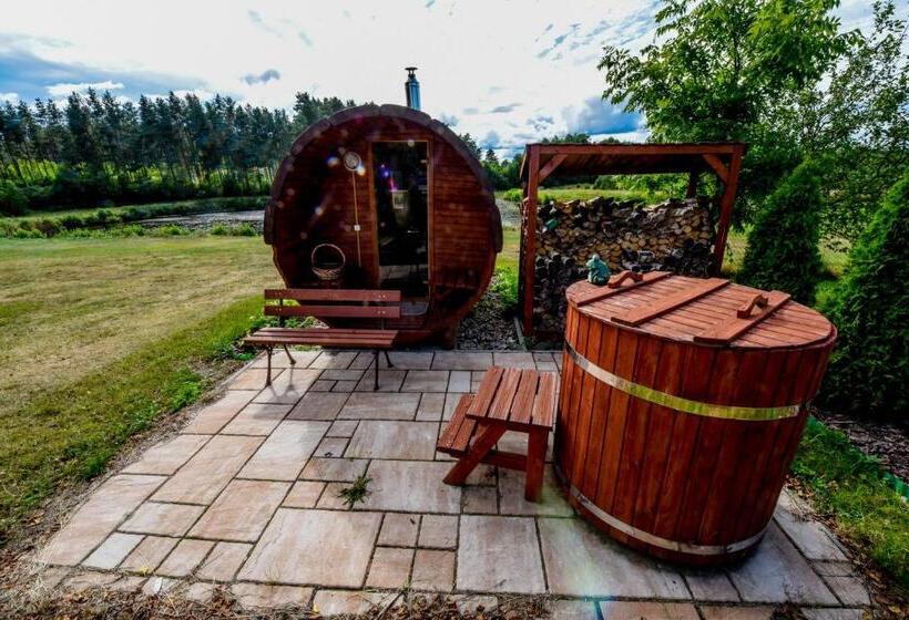 酒店 Winnica żabi Raj