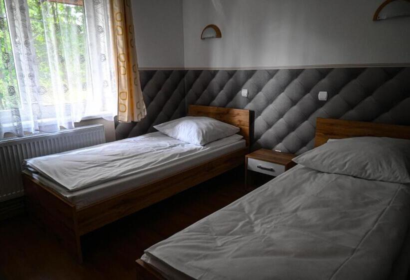 汽车旅馆 Pokoje Gościnne „sen”