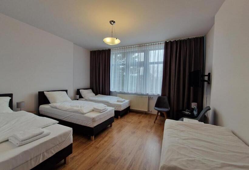 فندق على الطريق Tor Kielce