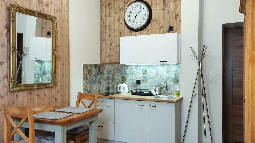 Пансион 4 Strony świata Pokoje I Apartamenty