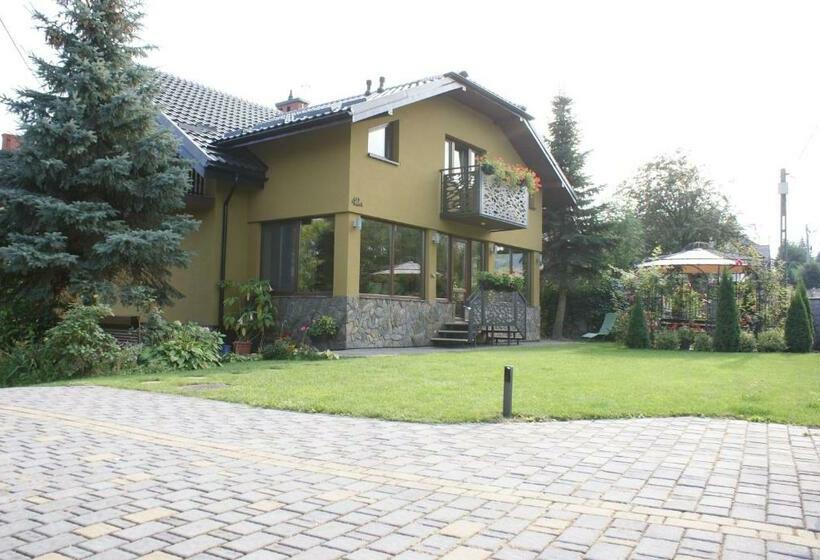 פנסיון Agrogosia