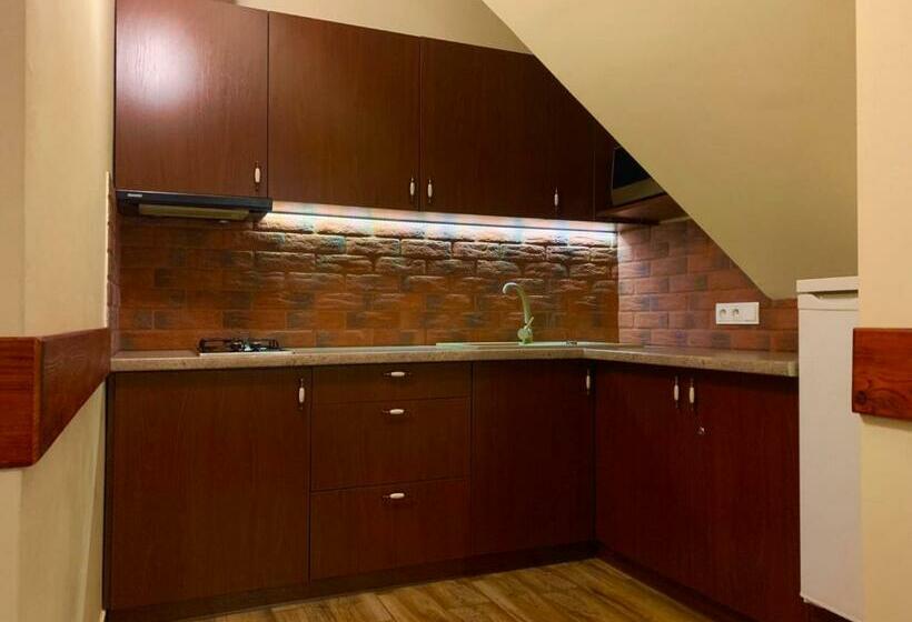 پانسیون Alpina